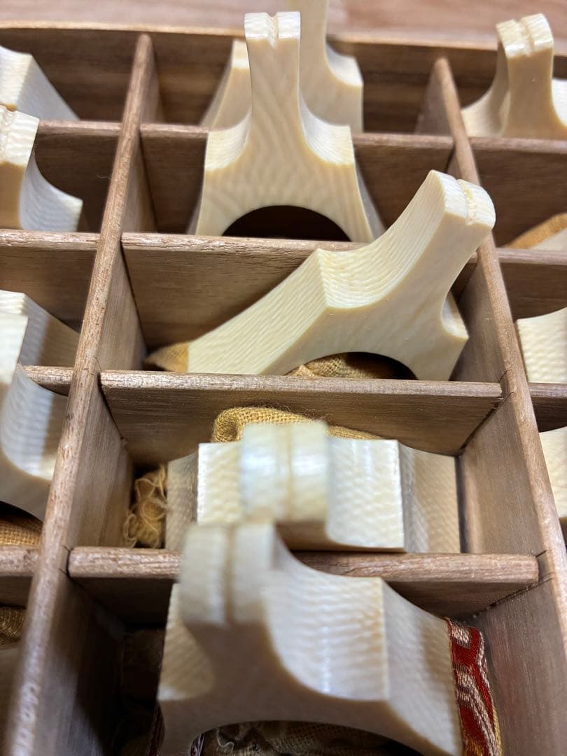 琴柱15個　天然素材　猫足　蒔絵小物入　木箱入り　和楽器　琴